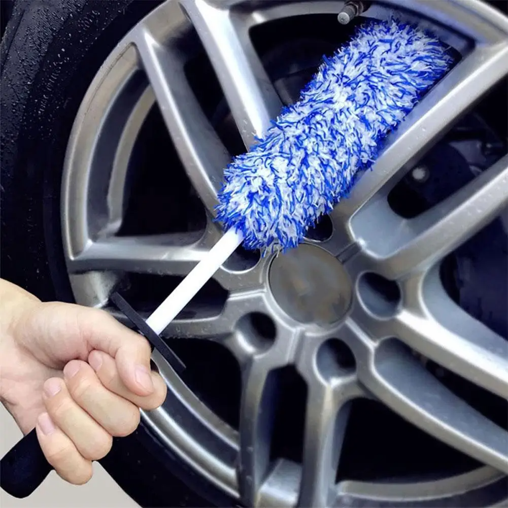Wheel &amp; Rim Detail Brush — Soft Bristles, Spoke-Deep Clean
