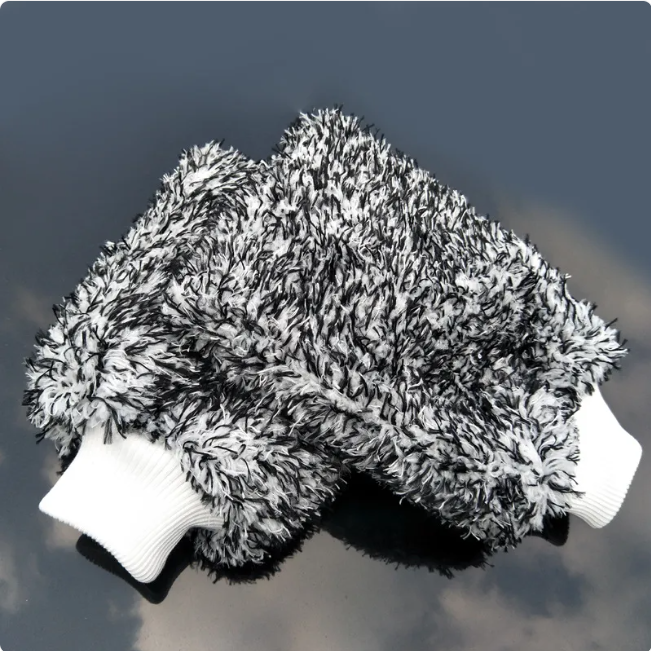 Plush Wash Mitt — Deep-Pile Coral Fleece, Zero Swirl Marks